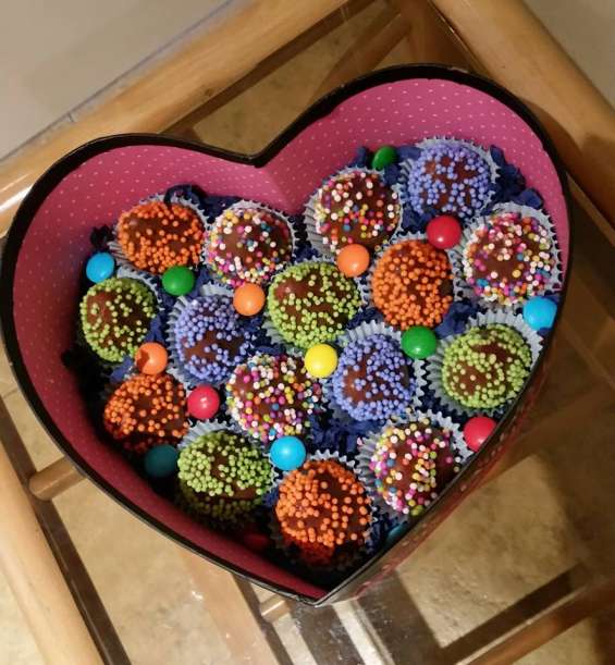 frutas con chocolate quito